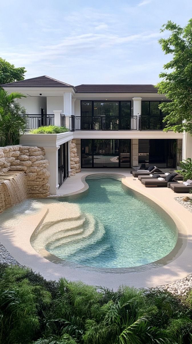 Thiết kế biệt thự nhà vườn có bể bơi phong cách resort sẽ khiến căn hộ của bạn trở nên thư giãn, đem lại cảm giác được đi du lịch