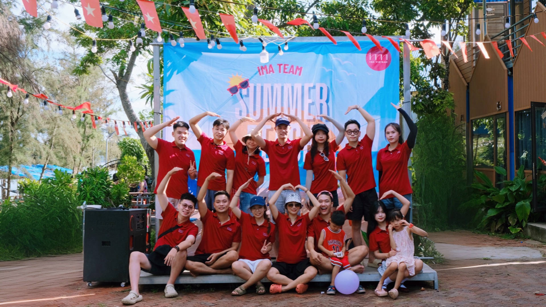 Kiến Trúc IMA Việt Nam - Nơi đồng nghiệp trở thành đồng đội, cùng nhau làm việc hết mình và tận hưởng cuộc sống trọn vẹn.
