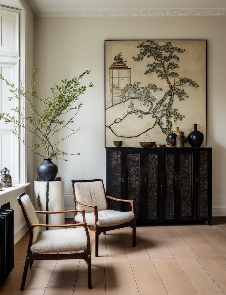 Phòng làm việc mang cảm hứng Indochine với bức tranh sơn mài đầy chiều sâu nghệ thuật.